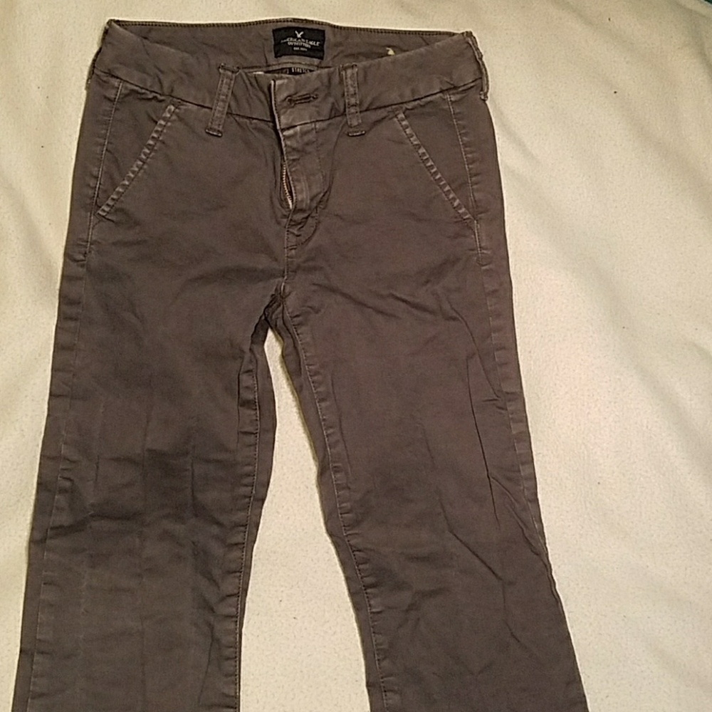Crop grey khaki